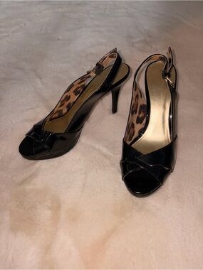 Christian Siriano Black Patent Peep Toe Slingback Heels Leopard Print Lining